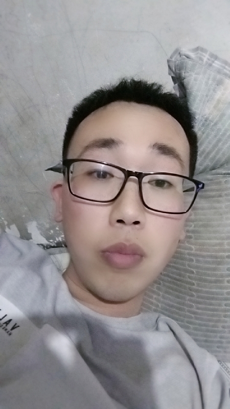 喜欢比我大的女人的第一张照片--兴城上门女婿服务网